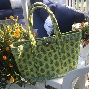 Vera Bradley 12w x 9.5L